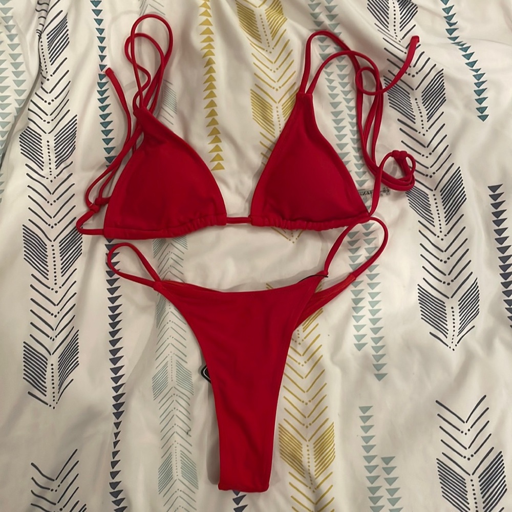 Red bikini set